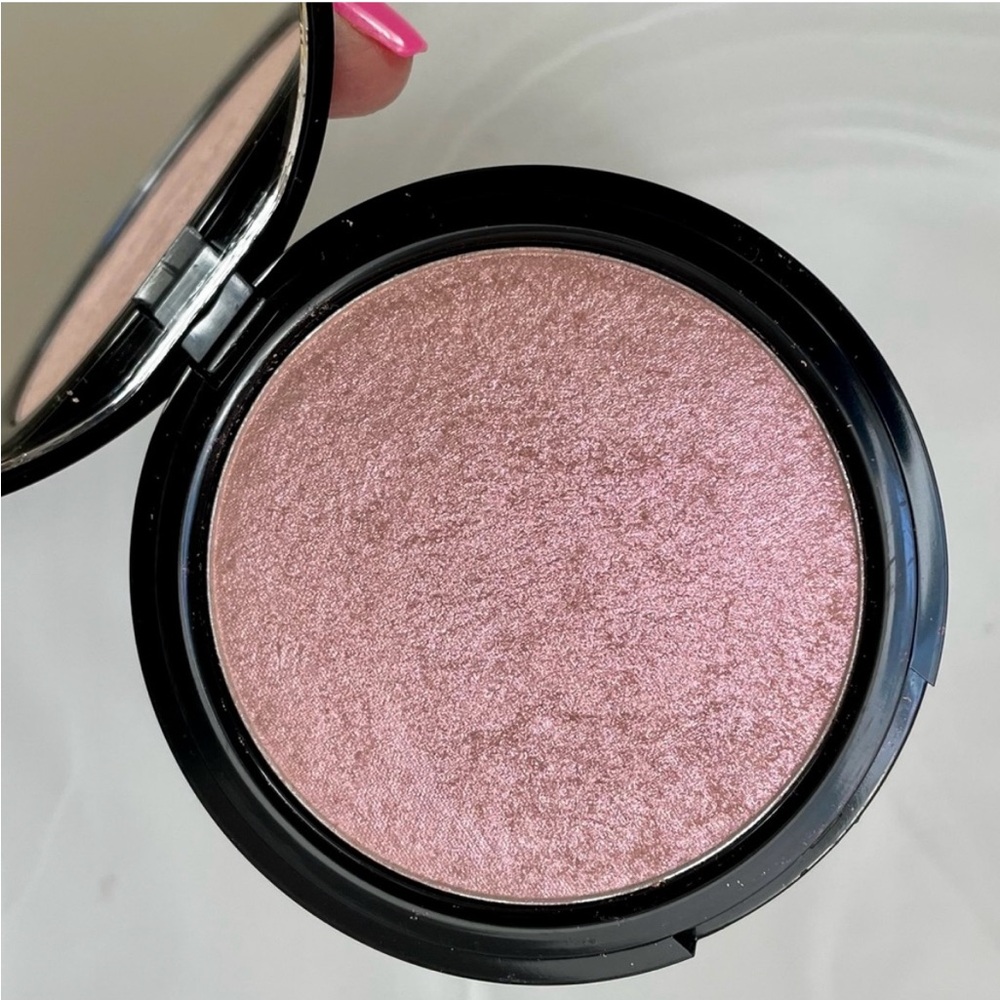 Aesthetica Starlite Highlighter